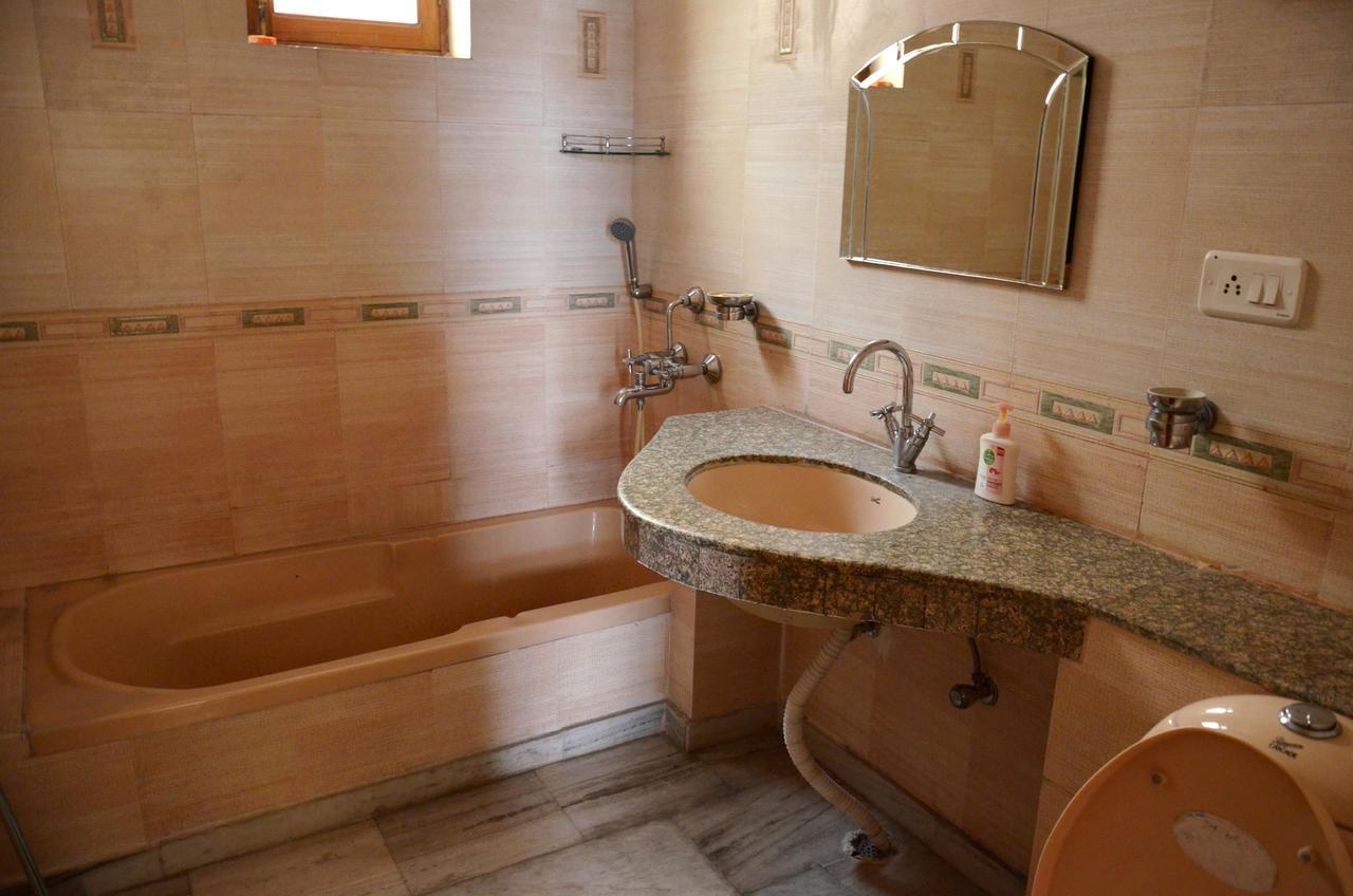 Ganga Vatika Ayurveda Bhavan Hotel Rishīkesh Екстериор снимка